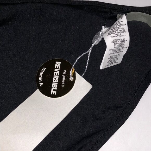 Vitamin‎ A Reversible String Bikini Bottom nwt - Picture 7 of 8